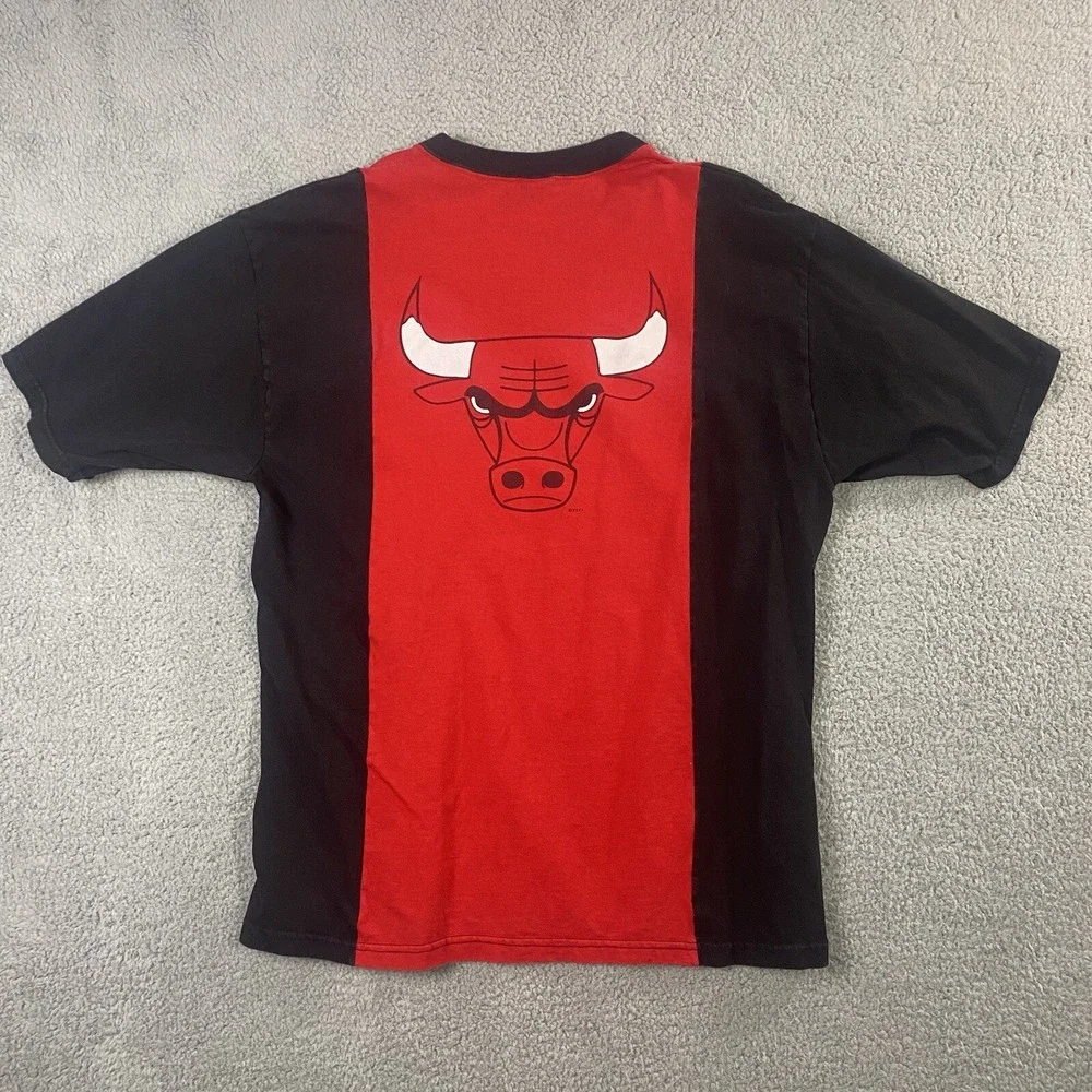 Vintage Chicago Bulls Shirt‎ Mens Large Colorblock V Neck True Fan NBA Jordan